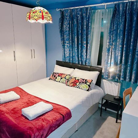 Luxury Double Blue Room ロンドン エクステリア 写真