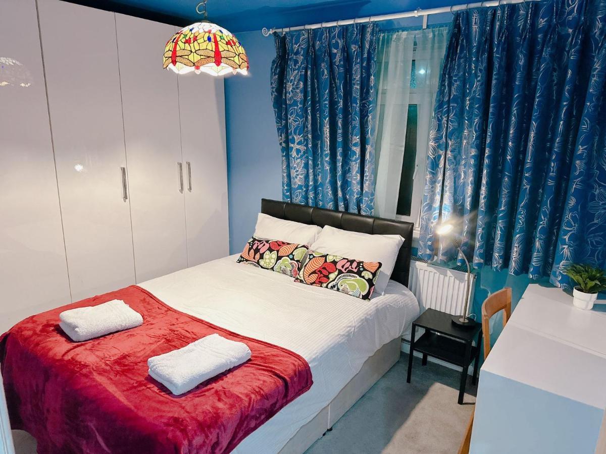 Luxury Double Blue Room ロンドン エクステリア 写真